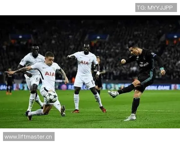 皇萨仁巴黎等队争抢16岁中场艾希霍恩赫塔要价2000万欧元