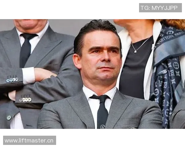 奥维马斯坚定留在安特卫普阿贾克斯主帅更迭频繁引发关注